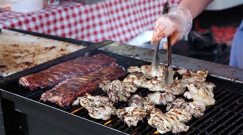 Barbecue Championship Competition offers plenty of food to enjoy.